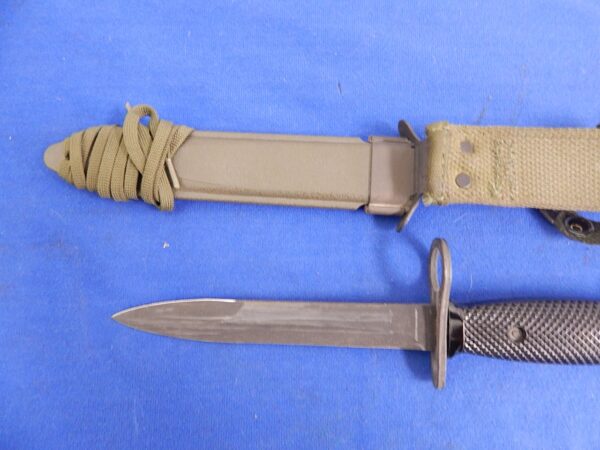 Colt AR 15 & M-16 Rifle Bayonet - Image 6