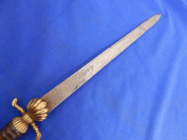 European Mid 18th Century Clam Shell Plug Bayonet - Image 2