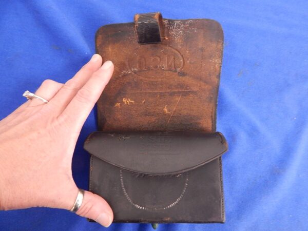 US Navy Yard Boston Cartridge Box - Image 2