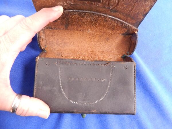 US Navy Yard Boston Cartridge Box - Image 4