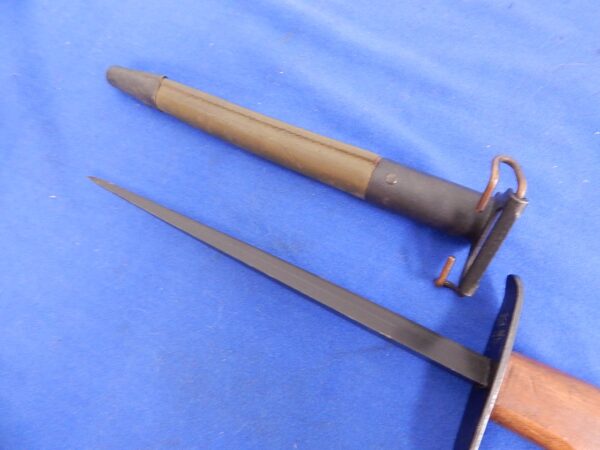 US M-1917 LF&C Trench Fighting Knife W/S - Image 6