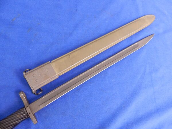 US Vietnam Era Trench Shotgun Bayonet By Gen Cut - Image 2