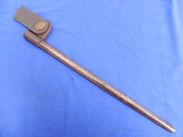 US 45/70 Trapdoor Springfield Long Loop Socket Bayonet Scabbard - Image 3