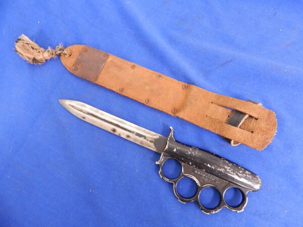US WWII Everitt Knuckle Knife W/S - Image 7
