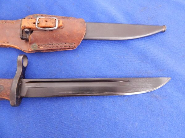 Japanese Type 100 Paratrooper Rifle Bayonet - Image 3