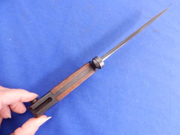Japanese Type 100 Paratrooper Rifle Bayonet - Image 4