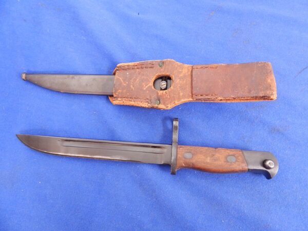 Japanese Type 100 Paratrooper Rifle Bayonet - Image 8