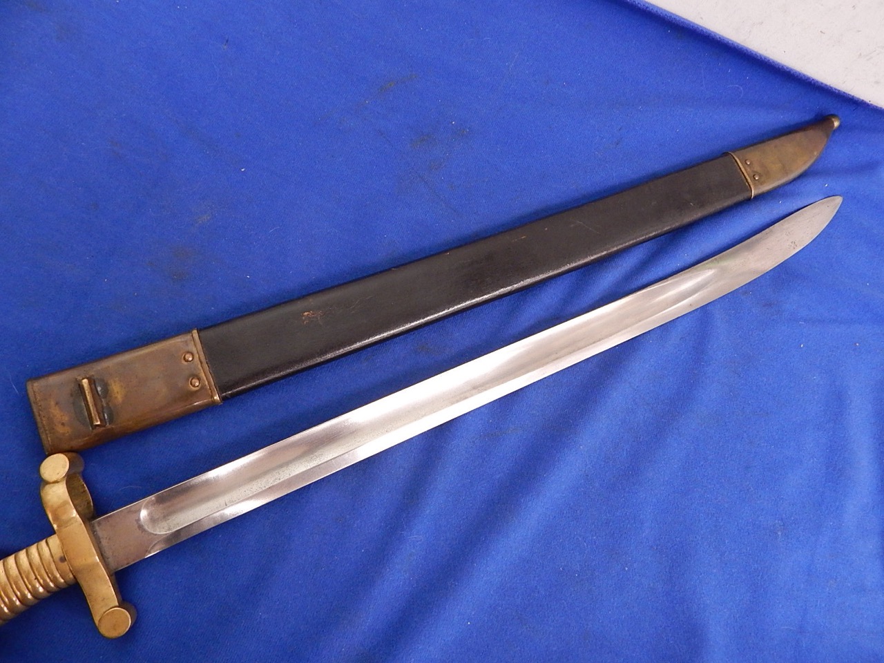 US M-1855 Saber Bayonet W/S Mint Condition - Image 2